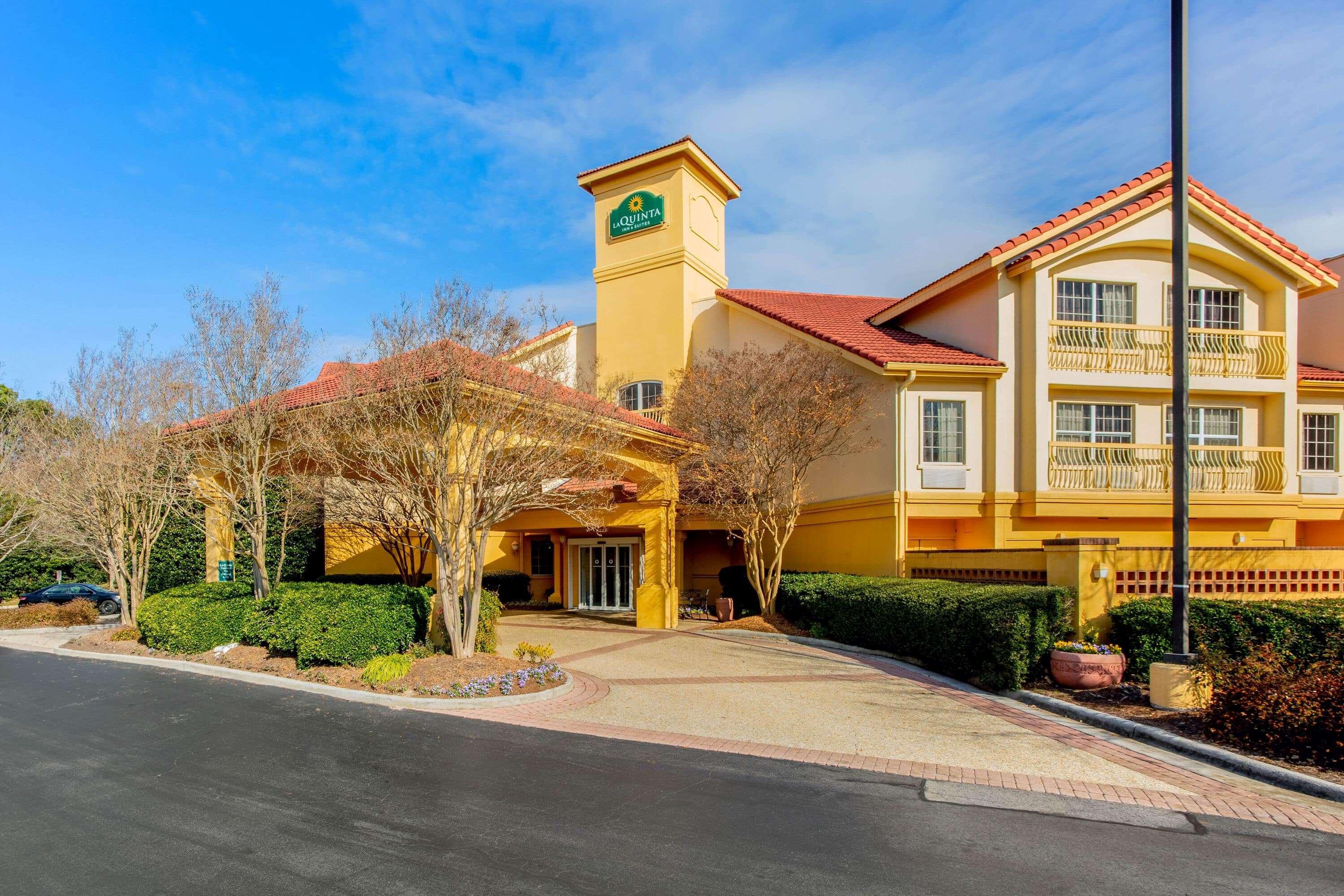 Отель La Quinta By Wyndham Raleigh Durham Intl Ap Моррисвилл Экстерьер фото
